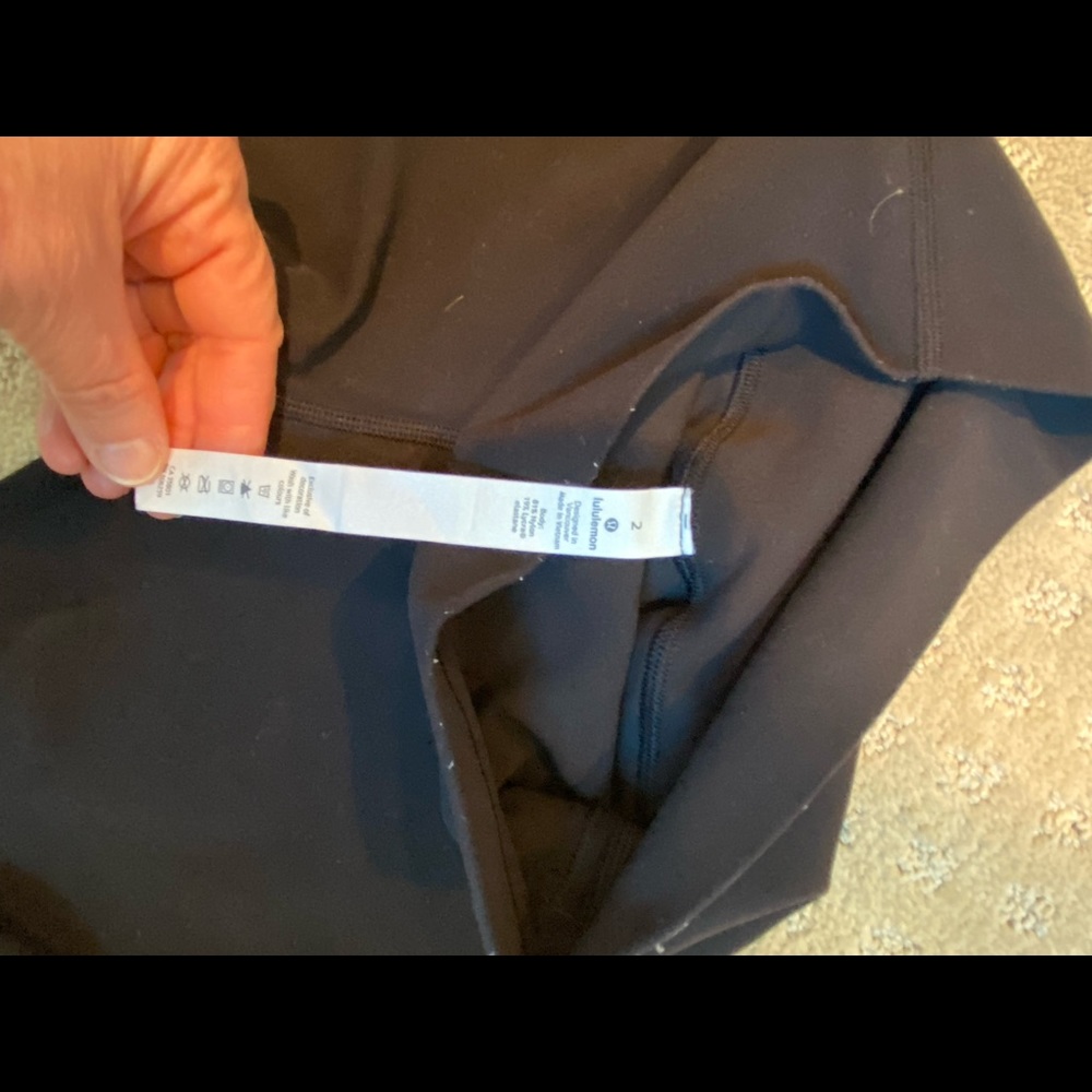 Lululemon leggings, they look like cropped ones